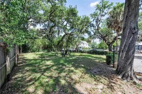 133 N Pinellas Avenue Tarpon Springs FL 34689
