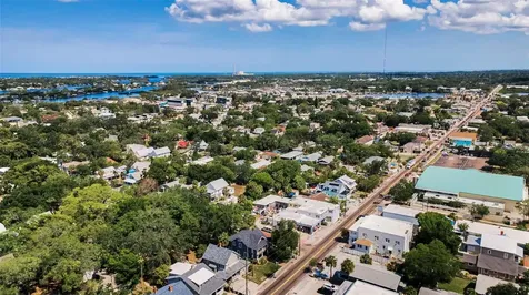 133 N Pinellas Avenue Tarpon Springs FL 34689