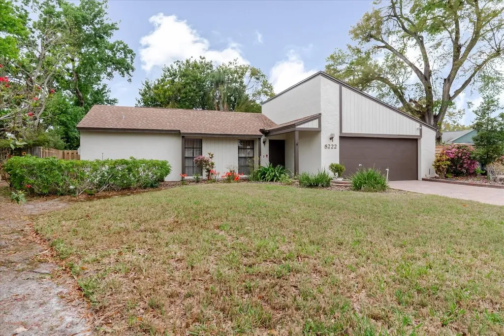 8222 La Serena Drive Tampa FL 33614