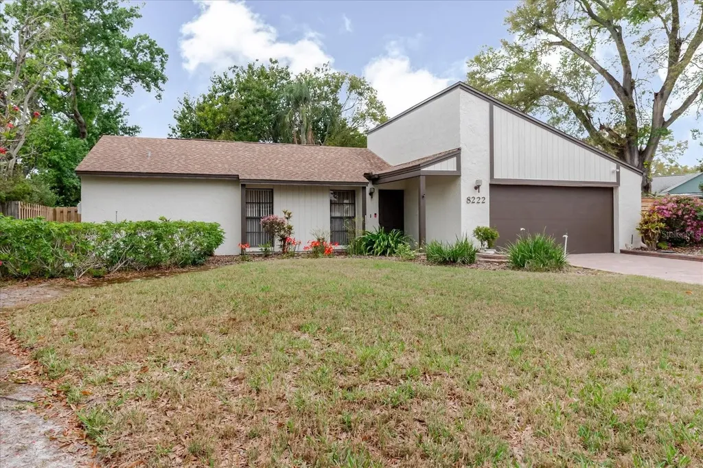 8222 La Serena Drive Tampa FL 33614