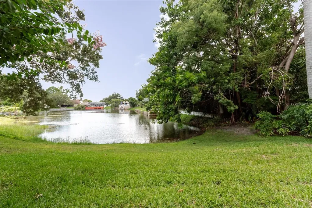8222 La Serena Drive Tampa FL 33614