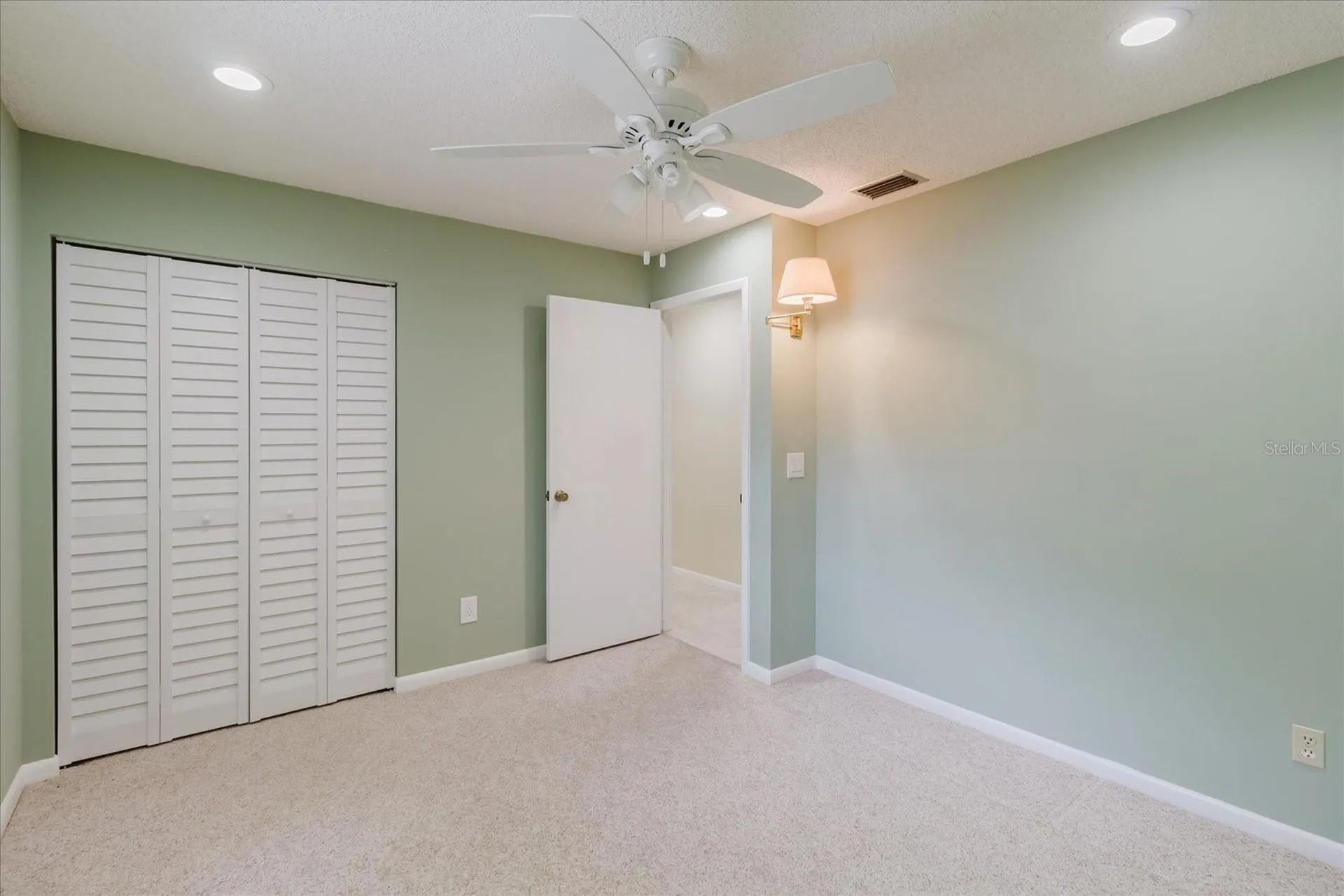 8222 La Serena Drive Tampa FL 33614