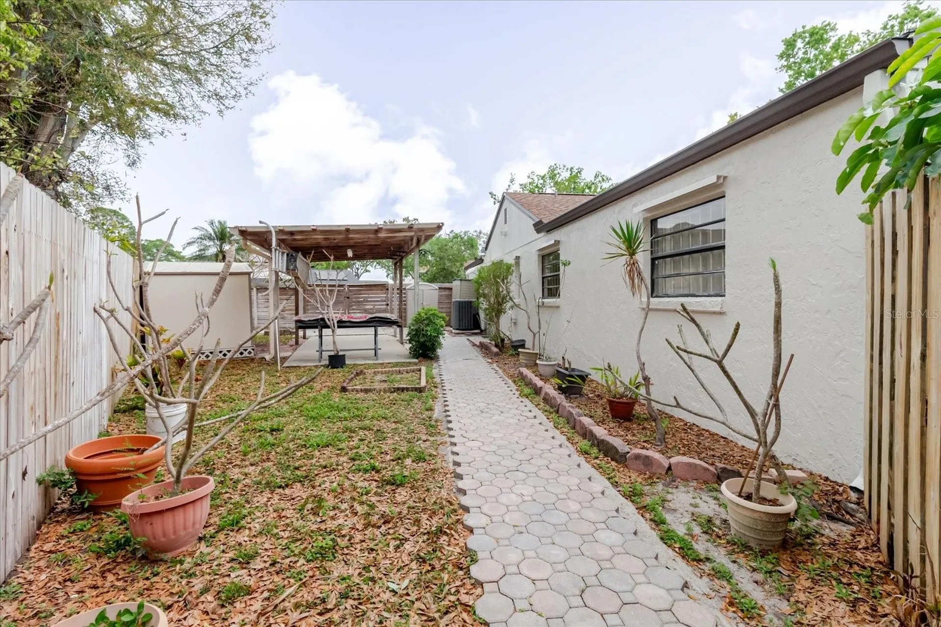 8222 La Serena Drive Tampa FL 33614
