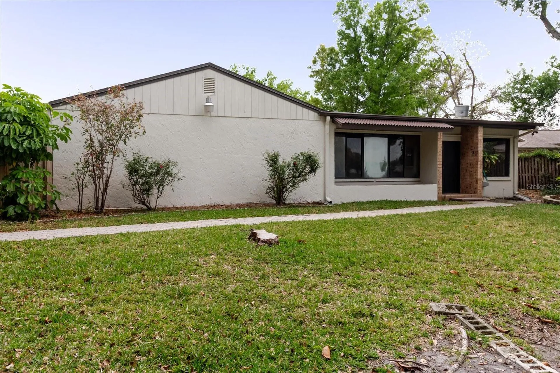 8222 La Serena Drive Tampa FL 33614