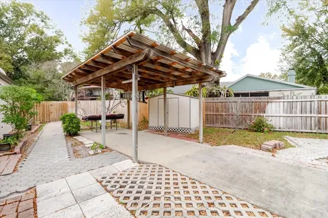 8222 La Serena Drive Tampa FL 33614