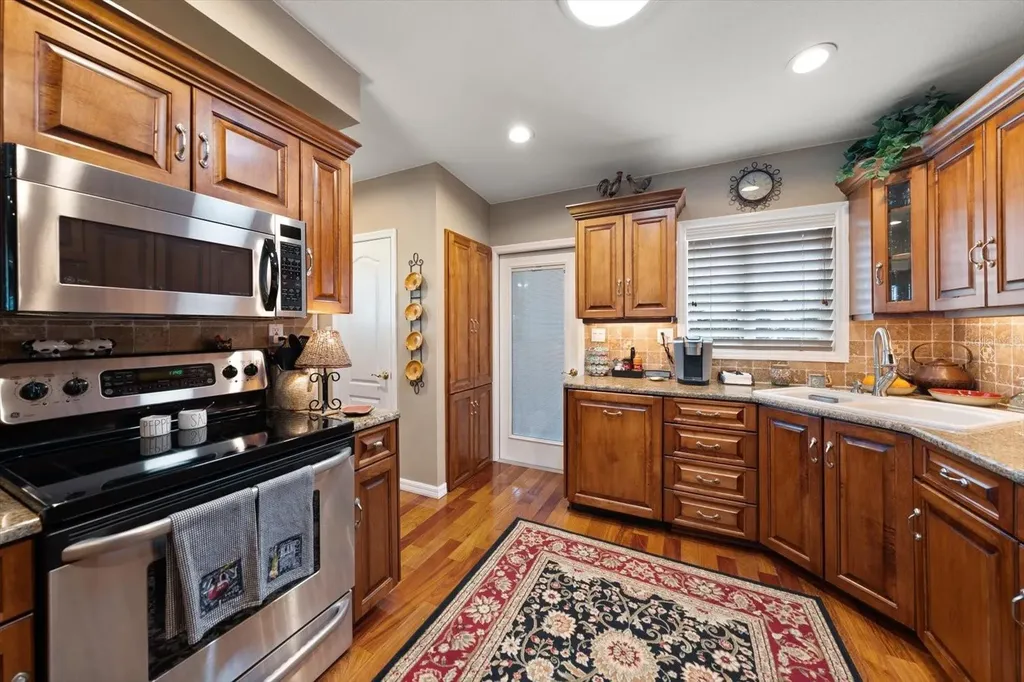 1718 Meredith Lane Belleair FL 33756