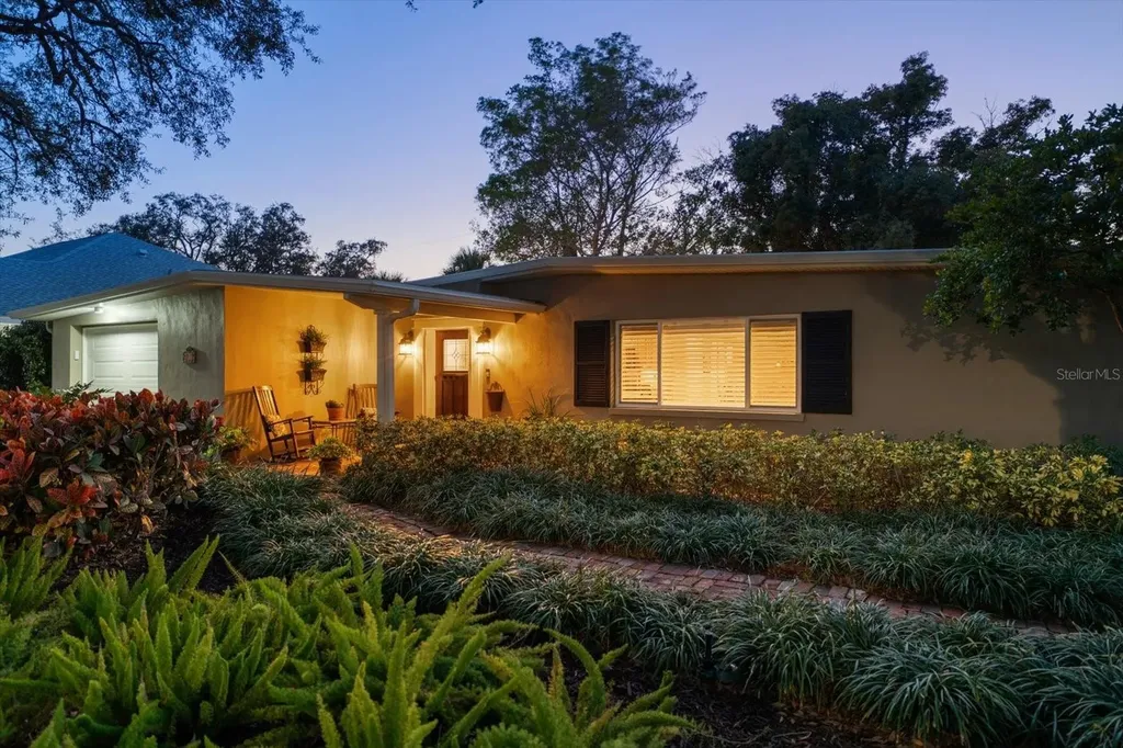 1718 Meredith Lane Belleair FL 33756
