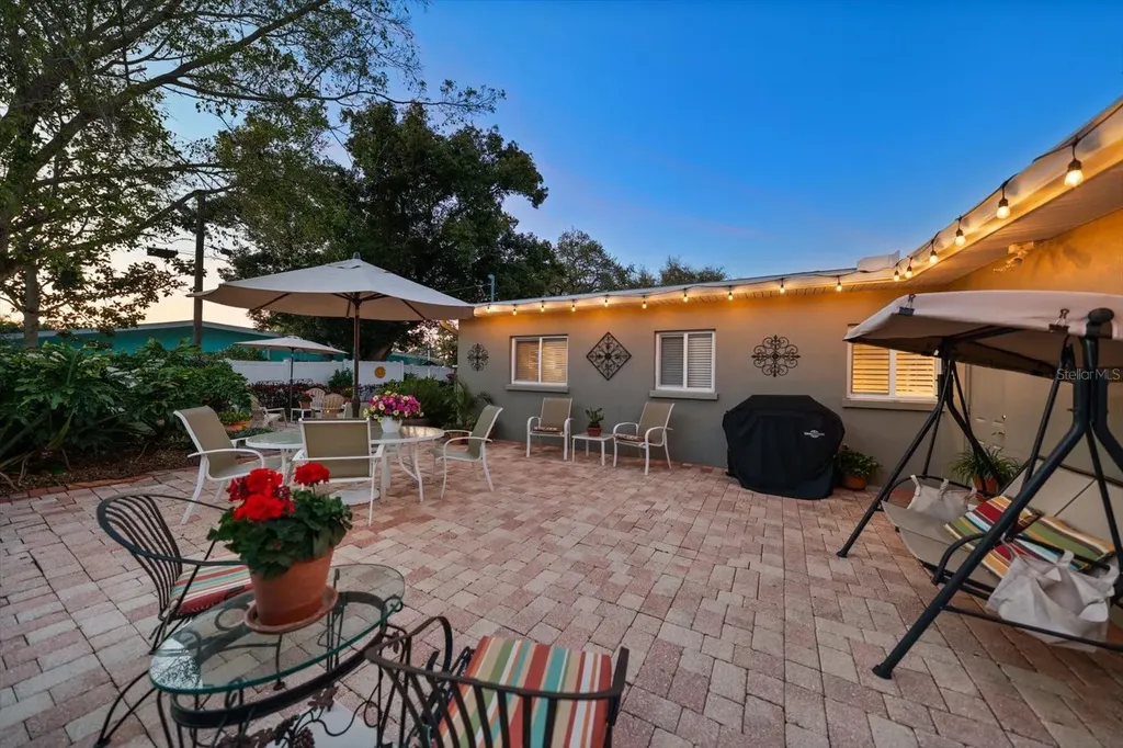 1718 Meredith Lane Belleair FL 33756