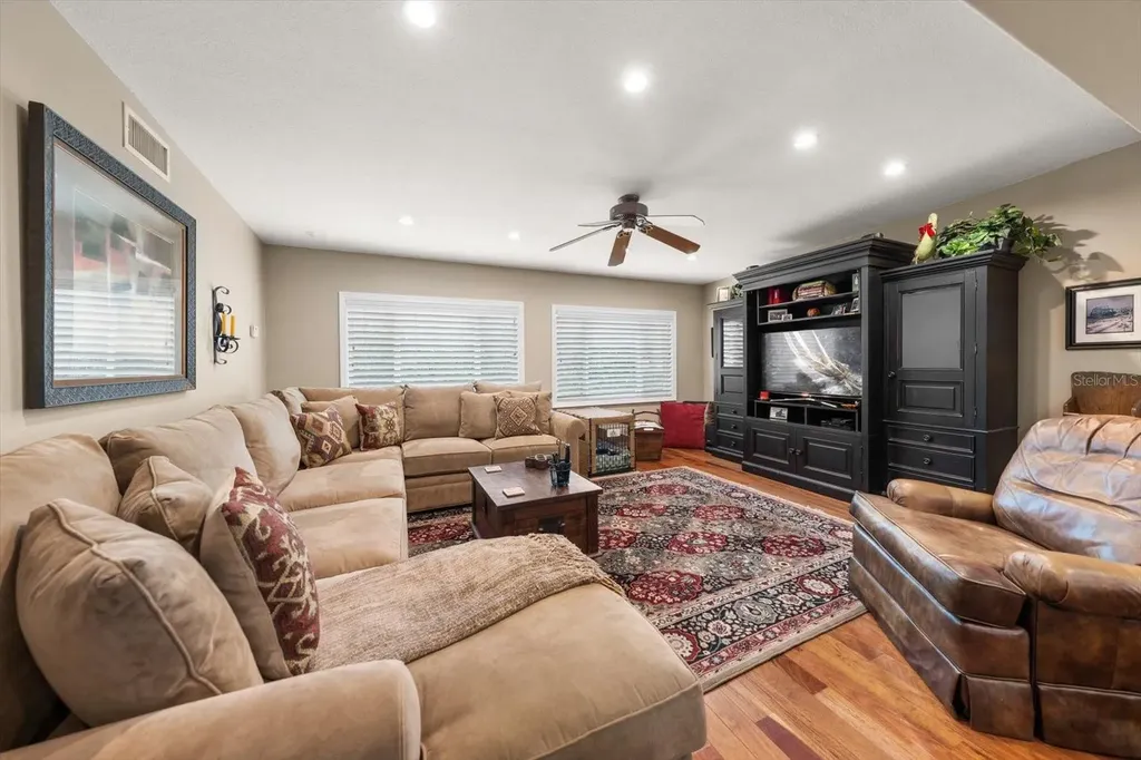 1718 Meredith Lane Belleair FL 33756
