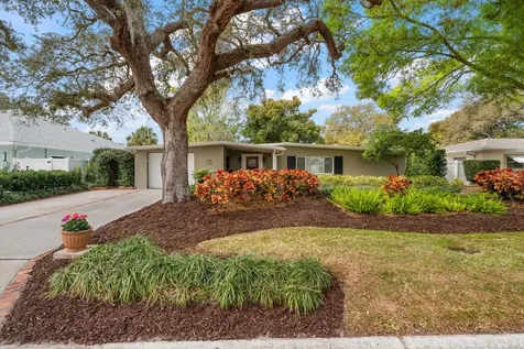 1718 Meredith Lane Belleair FL 33756
