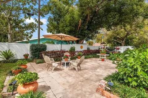 1718 Meredith Lane Belleair FL 33756