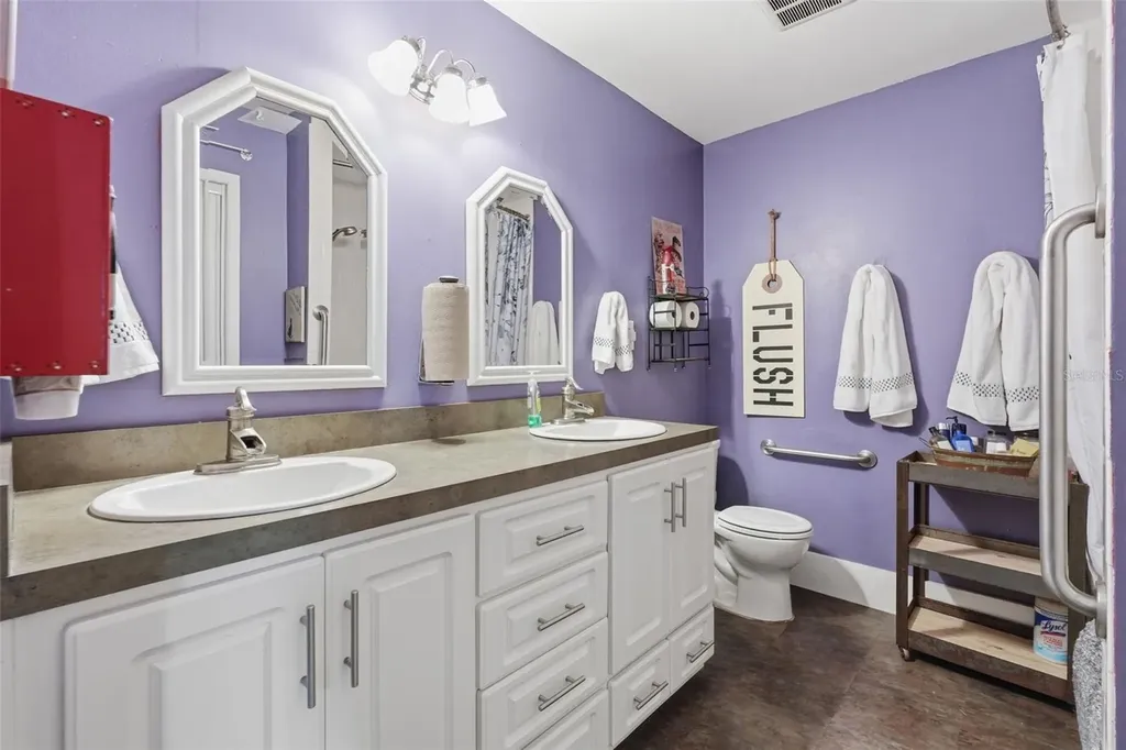 155 6th Street NE Largo FL 33770