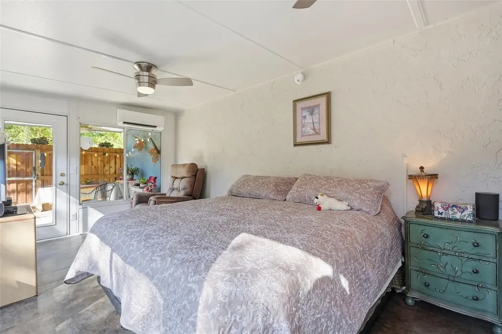 155 6th Street NE Largo FL 33770