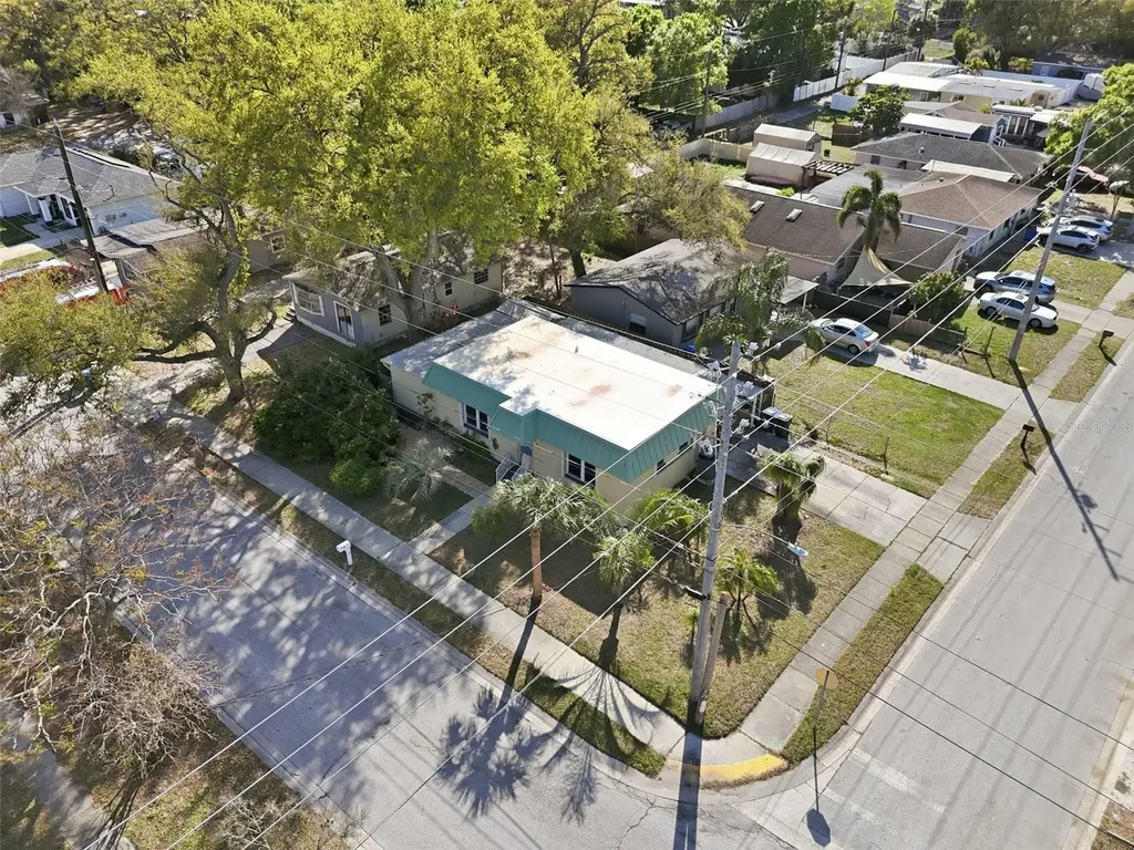 155 6th Street NE Largo FL 33770