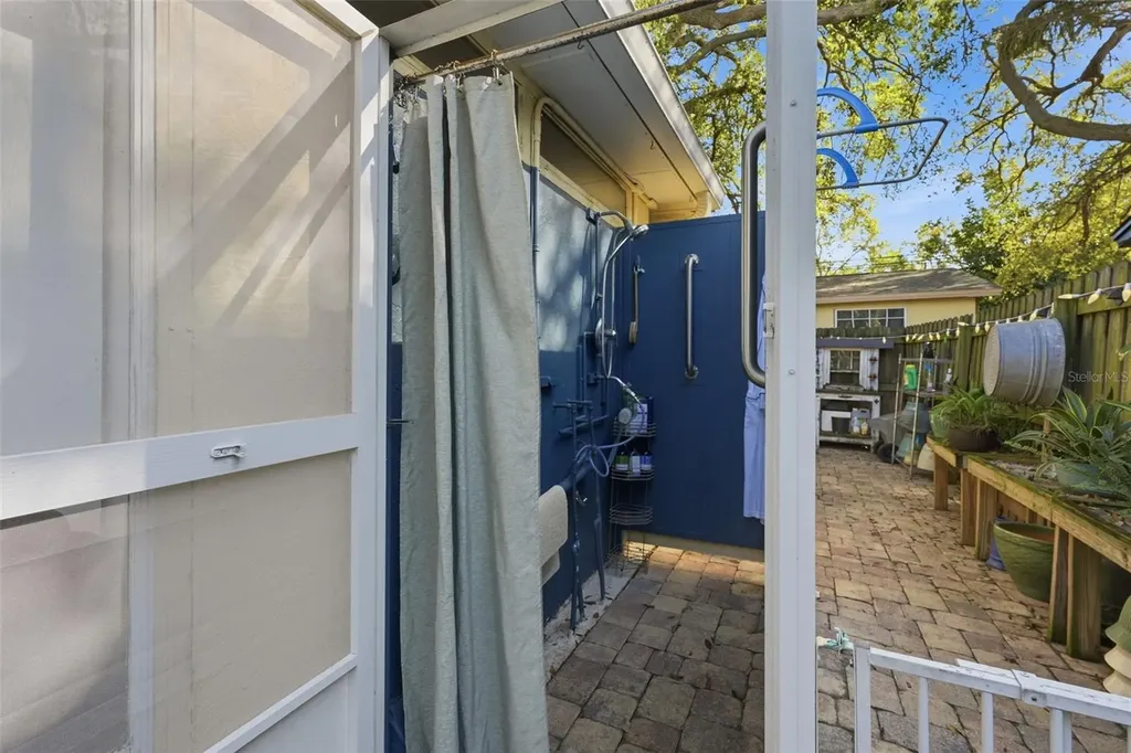 155 6th Street NE Largo FL 33770