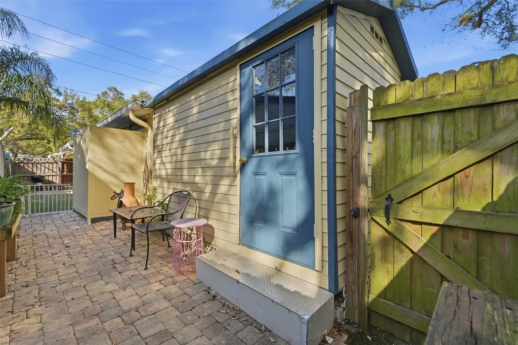 155 6th Street NE Largo FL 33770