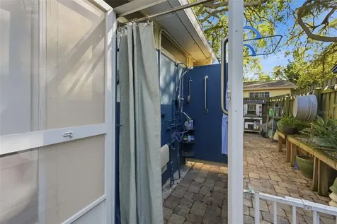 155 6th Street NE Largo FL 33770