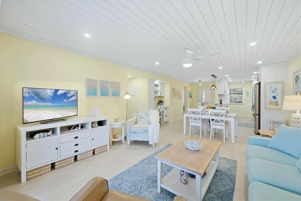 380 Three Lakes Lane Venice FL 34285