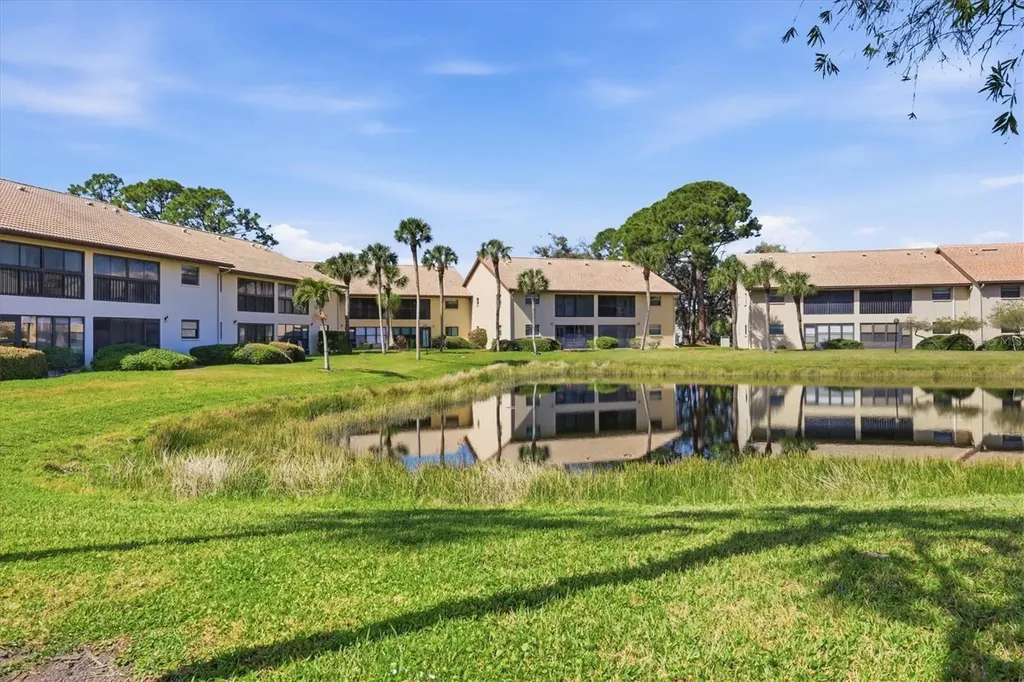 380 Three Lakes Lane Venice FL 34285