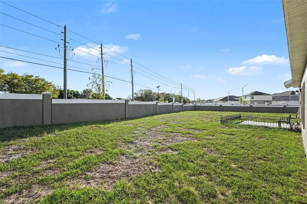 425 Singing Sands Circle Lake Wales FL 33859