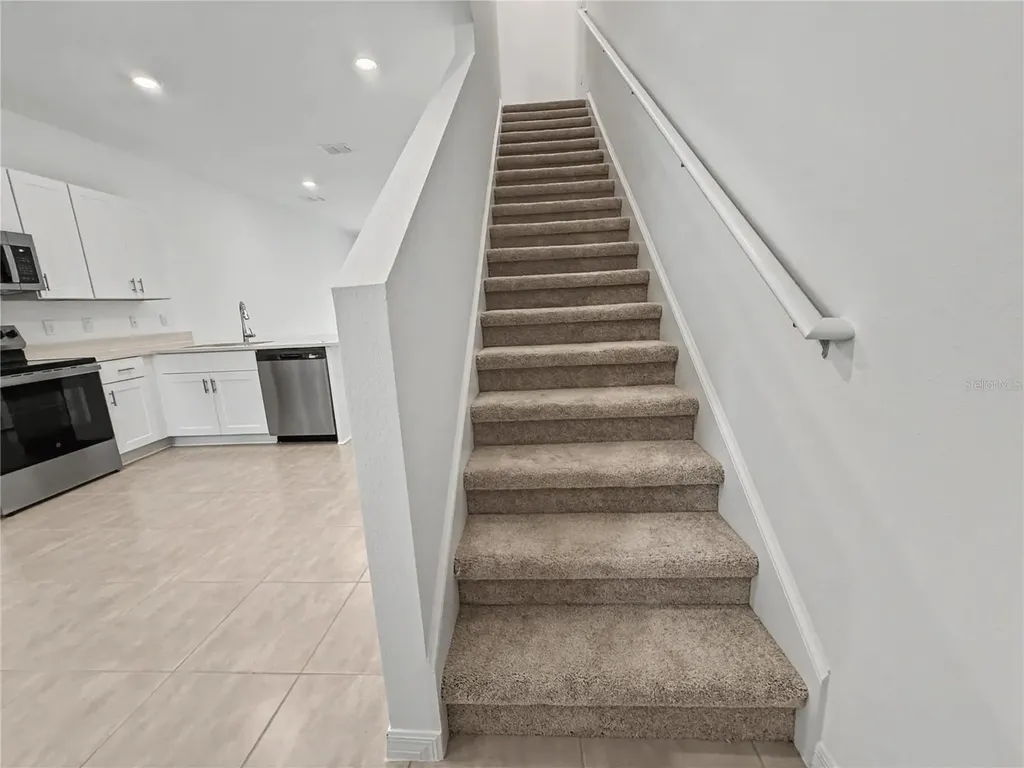 2949 Skyline Loop Kissimmee FL 34758
