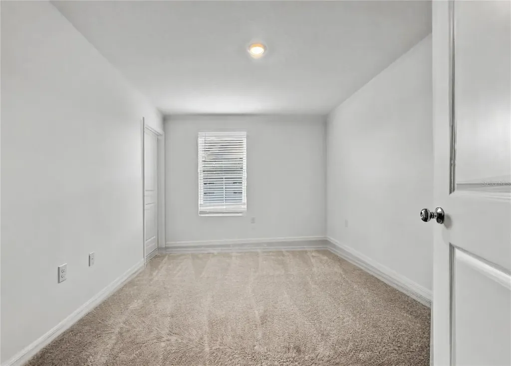 2949 Skyline Loop Kissimmee FL 34758