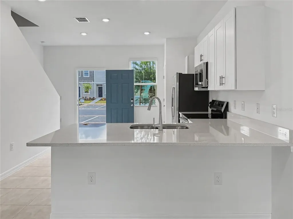 2949 Skyline Loop Kissimmee FL 34758
