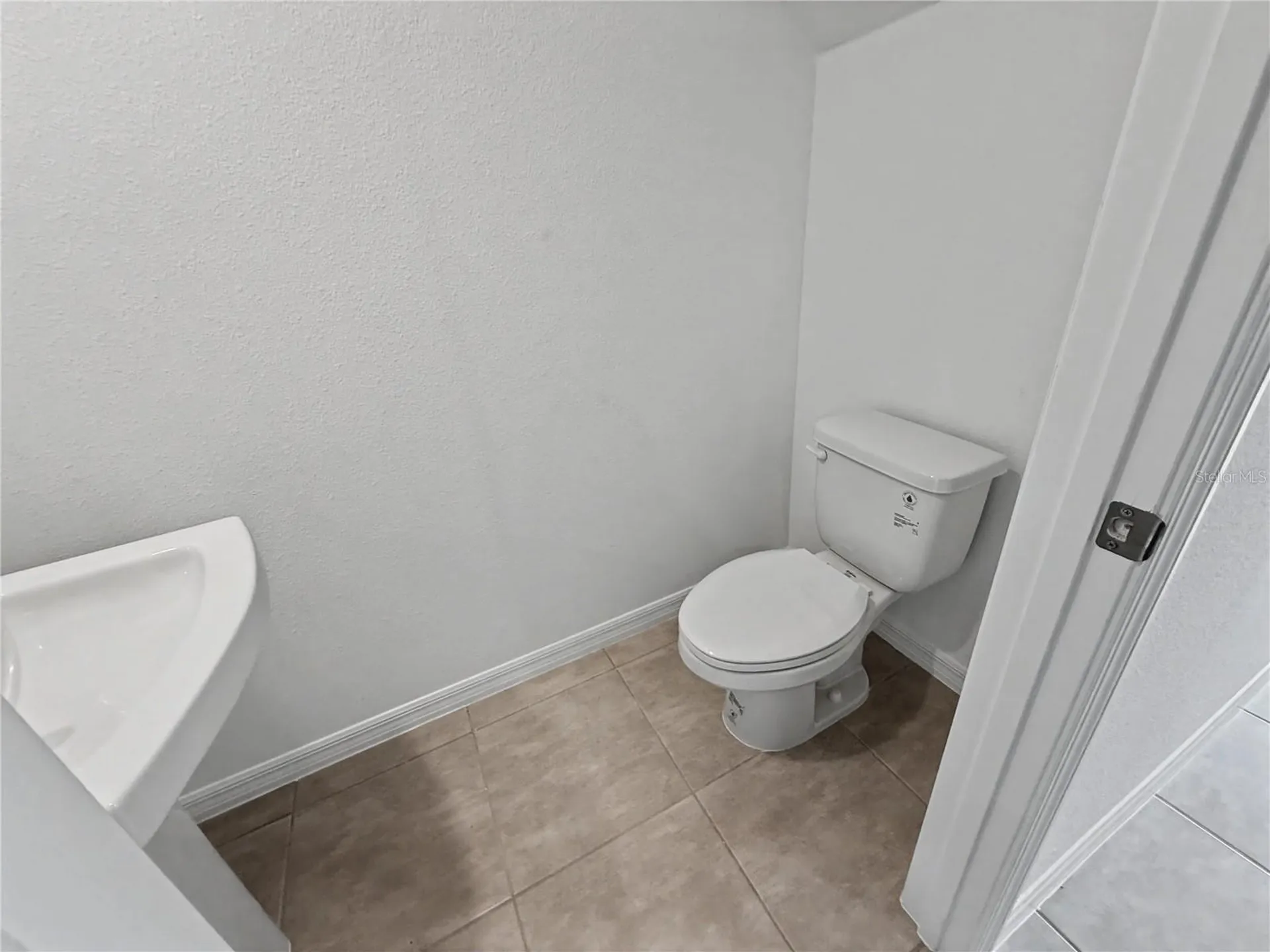 2949 Skyline Loop Kissimmee FL 34758