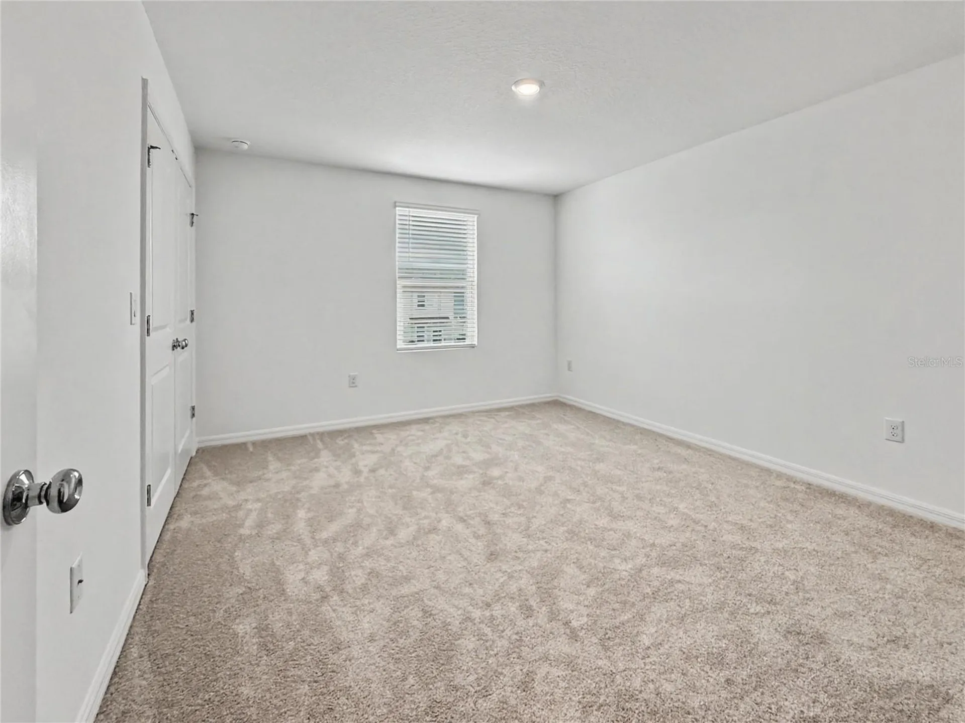 2949 Skyline Loop Kissimmee FL 34758