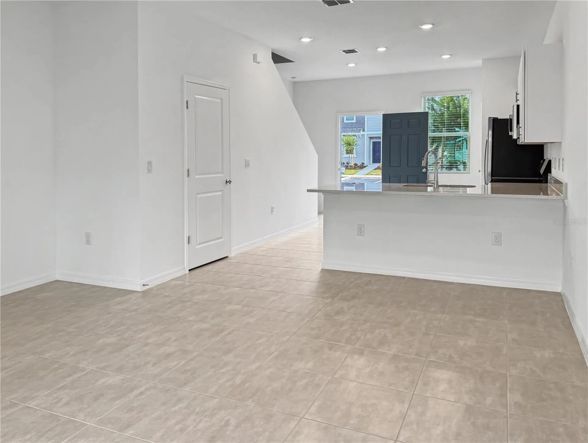 2949 Skyline Loop Kissimmee FL 34758