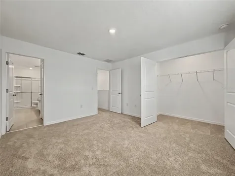 2949 Skyline Loop Kissimmee FL 34758