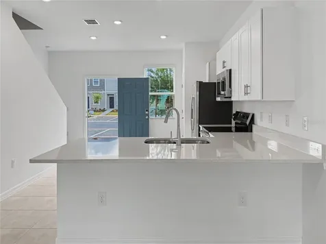 2949 Skyline Loop Kissimmee FL 34758