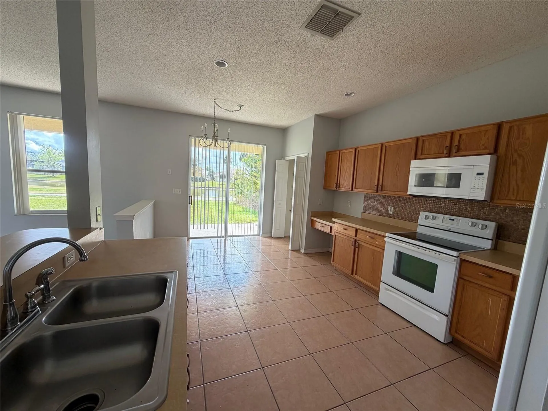 2290 The Oaks Boulevard Kissimmee FL 34746