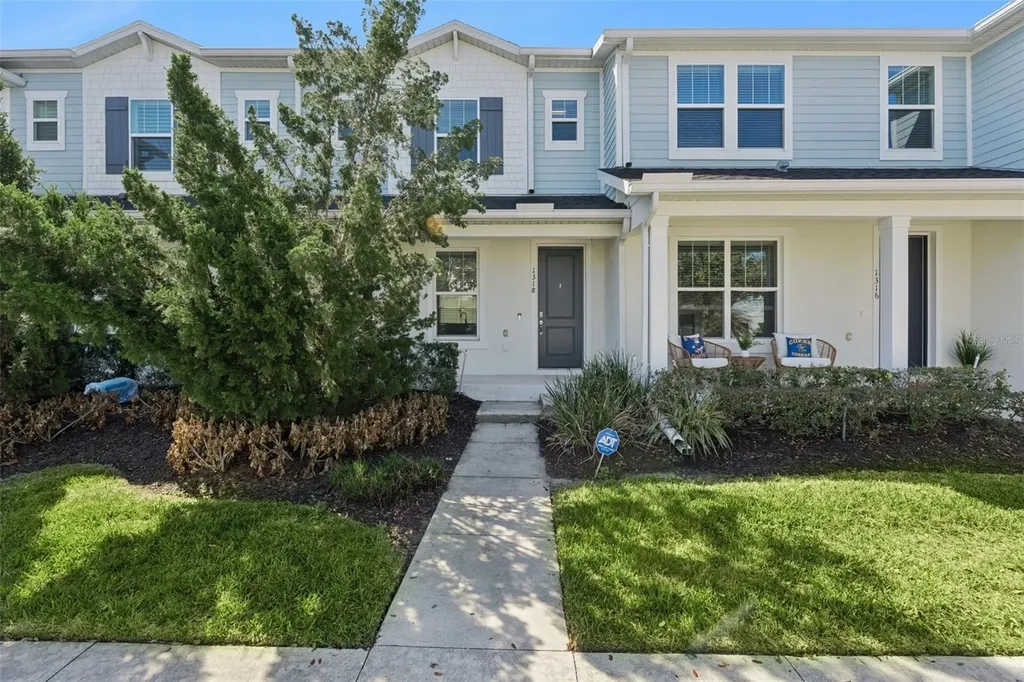 1318 Painted Bunting Avenue Oakland FL 34787