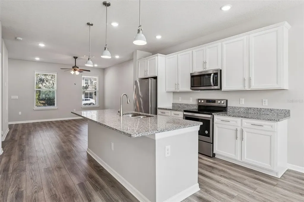 1318 Painted Bunting Avenue Oakland FL 34787