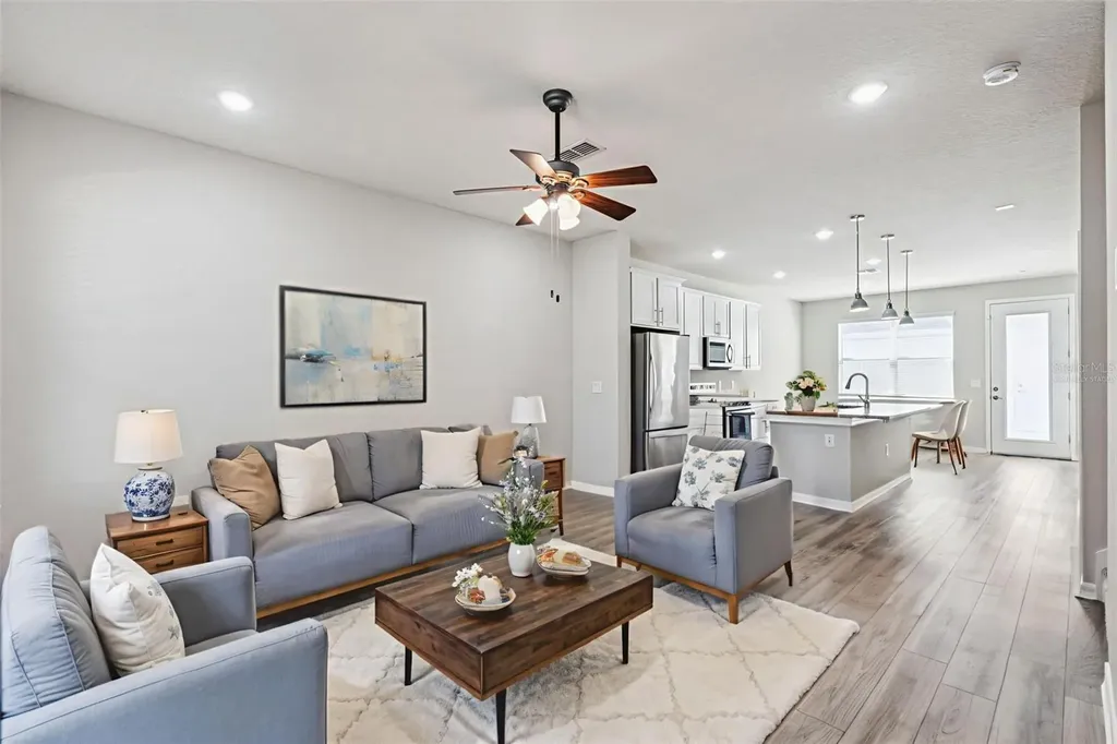 1318 Painted Bunting Avenue Oakland FL 34787