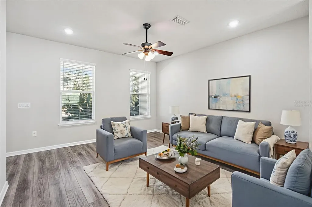 1318 Painted Bunting Avenue Oakland FL 34787