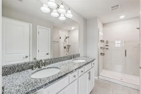 1318 Painted Bunting Avenue Oakland FL 34787