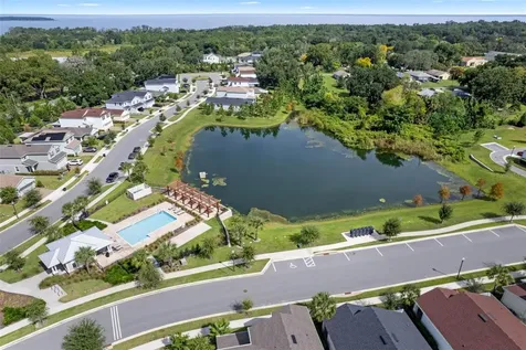 1318 Painted Bunting Avenue Oakland FL 34787