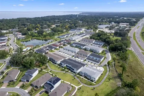1318 Painted Bunting Avenue Oakland FL 34787