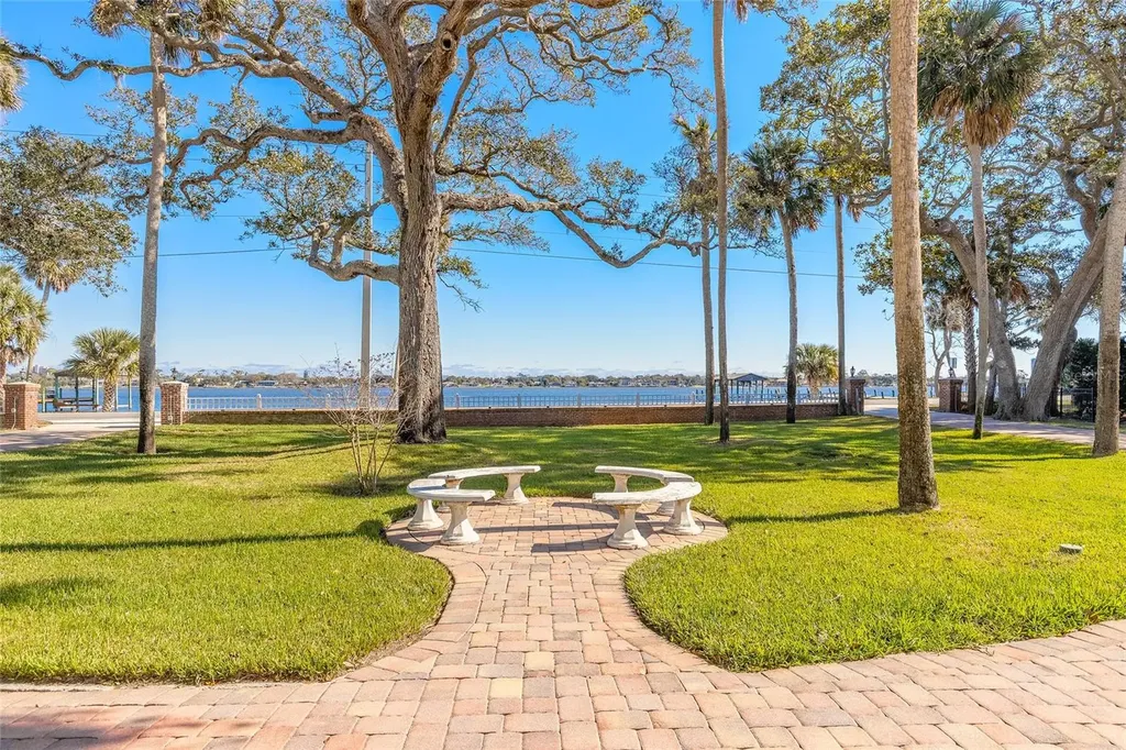 458 S Beach Street Ormond Beach FL 32174