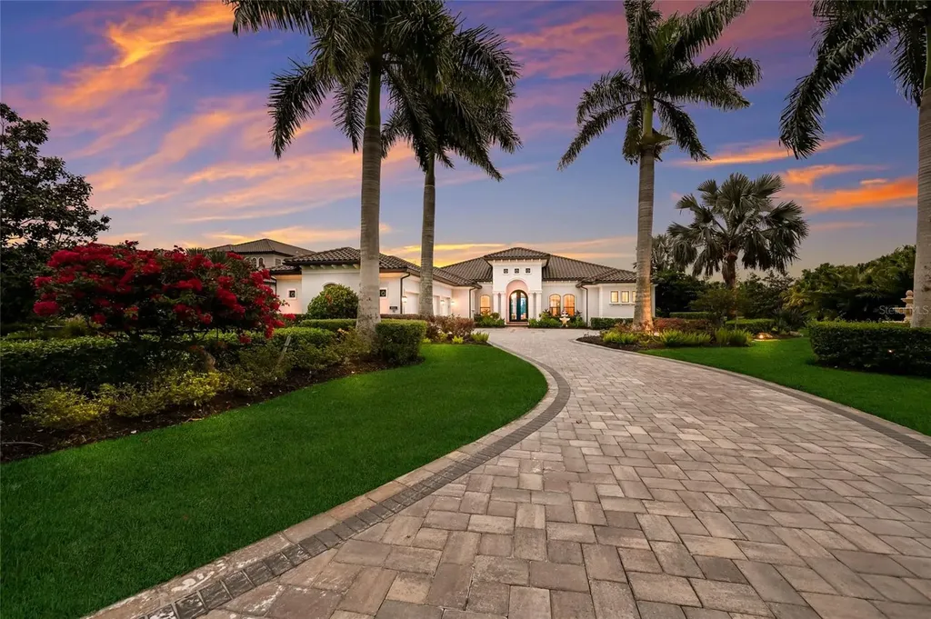 8411 Broadstone Court Bradenton FL 34202