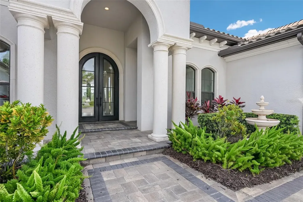 8411 Broadstone Court Bradenton FL 34202