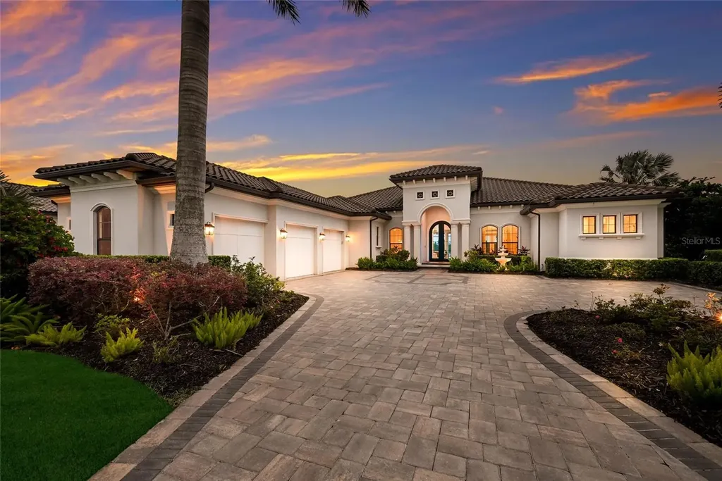 8411 Broadstone Court Bradenton FL 34202