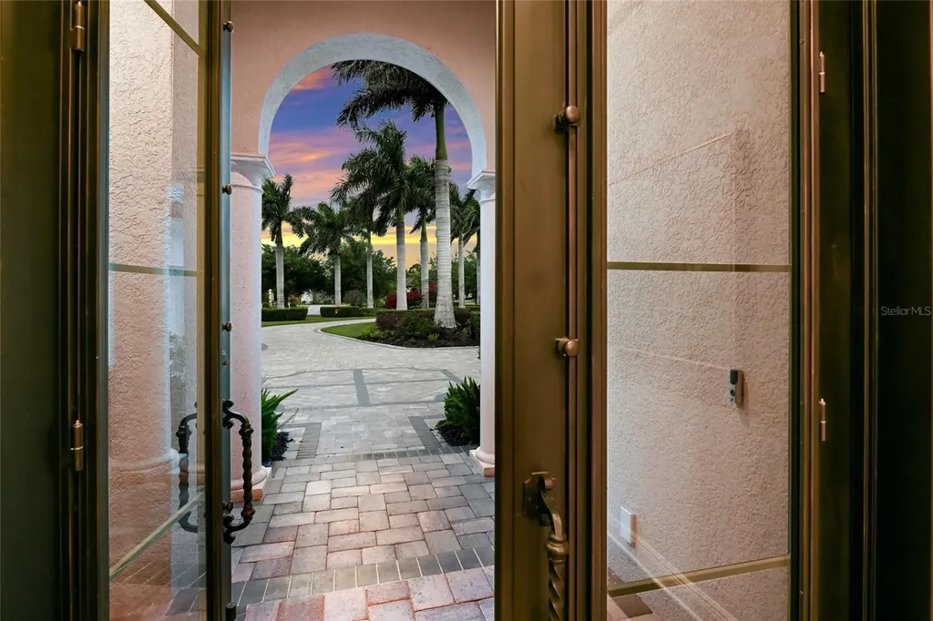 8411 Broadstone Court Bradenton FL 34202