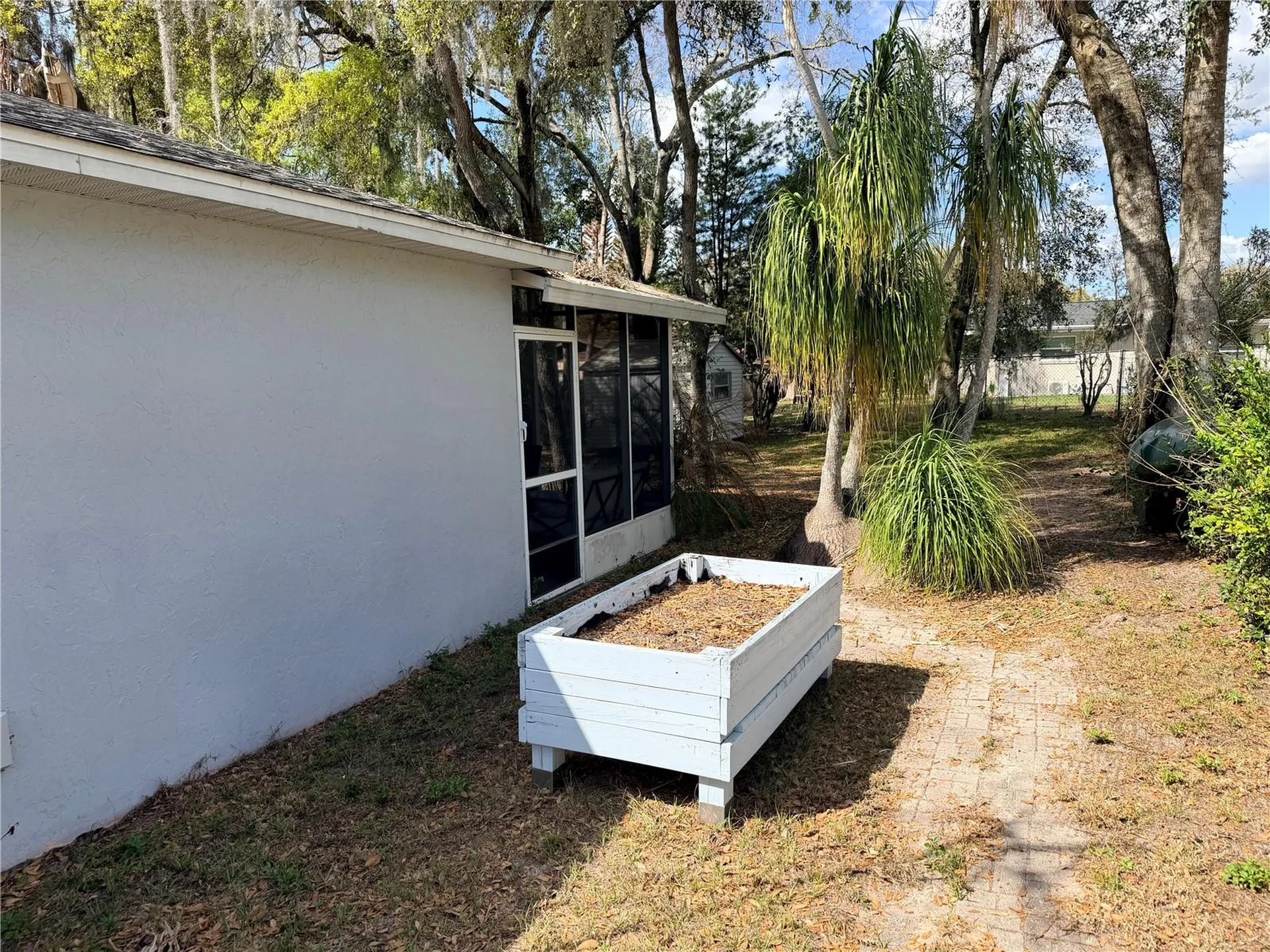 2010 1/2 Vine Street Leesburg FL 34748