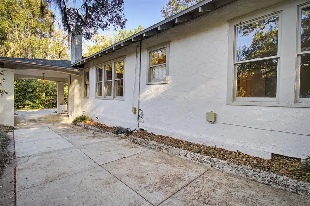 421 NE Boulevard Gainesville FL 32601