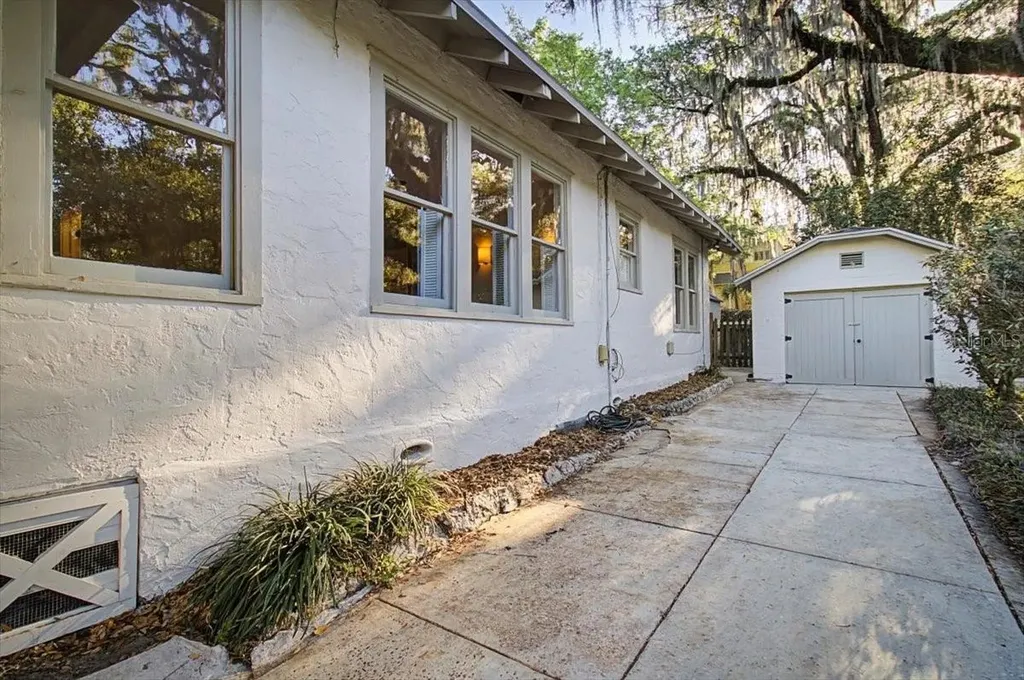 421 NE Boulevard Gainesville FL 32601