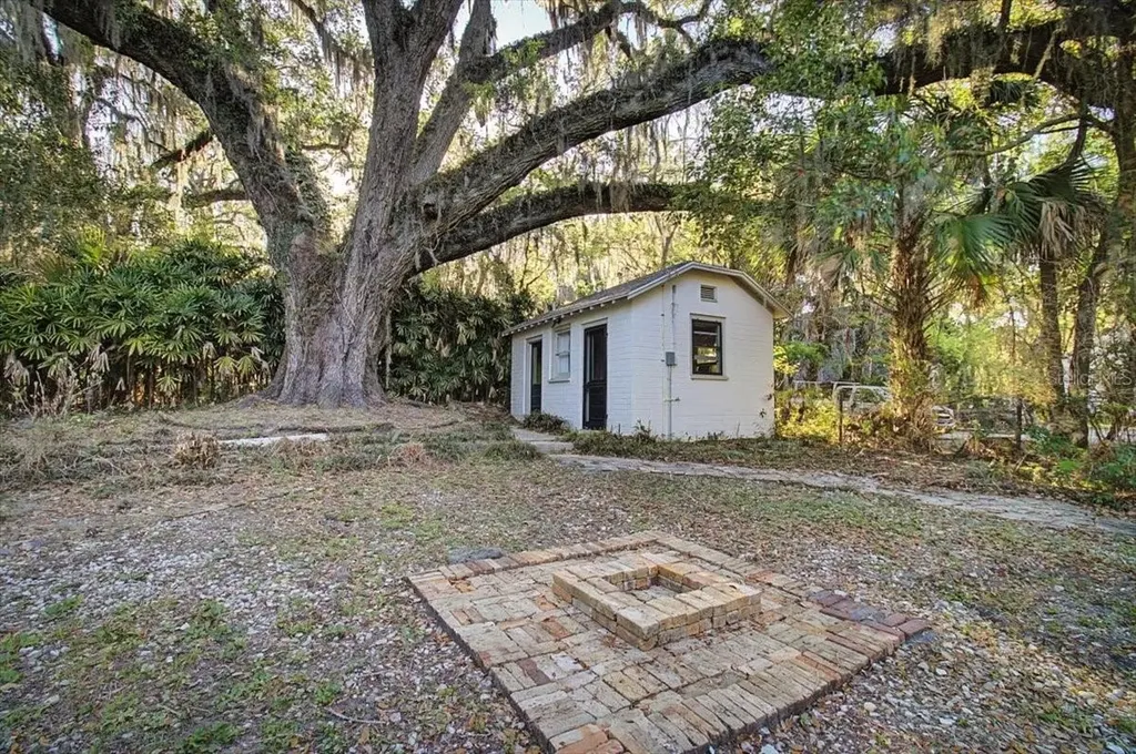 421 NE Boulevard Gainesville FL 32601