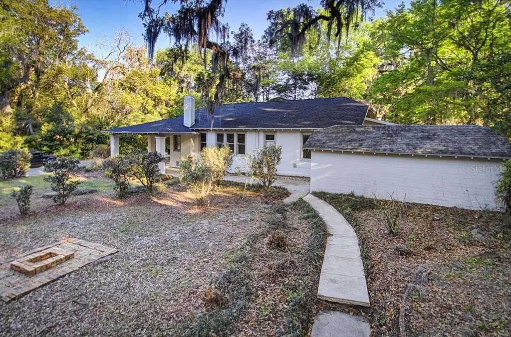 421 NE Boulevard Gainesville FL 32601